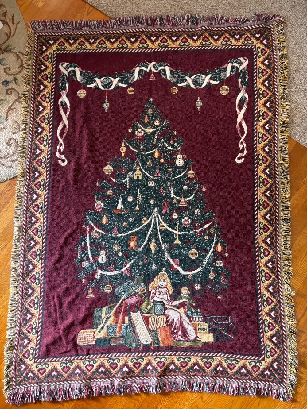 Goodwin Weavers Tapestry Throw Christmas Tree Presents Gifts Toys